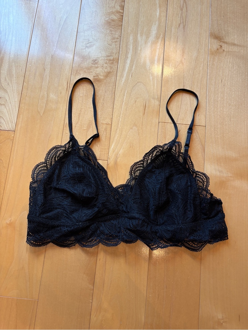 Aritzia Black Lace Bralette S